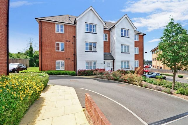 Flat to rent in Ryder Court, The Links, Herne Bay