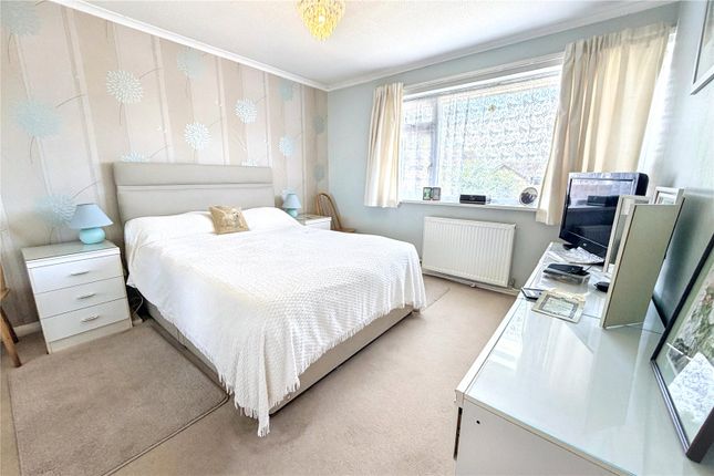 6, Leighton Park Road, Westbury photo 4