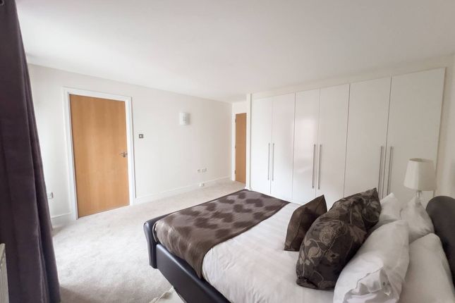 Flat for sale in Harrowby Street, London