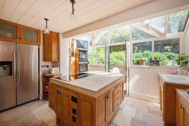 108, Frognal, London photo 4