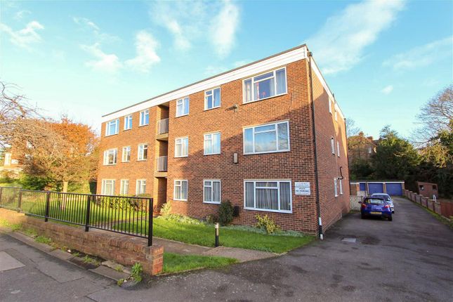 Thumbnail Flat to rent in Flat 2 The Dell, 32 Harefield Road, Uxbridge