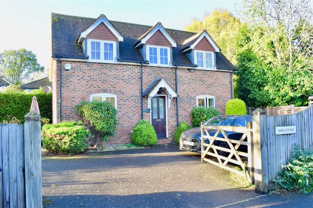 Thumbnail Detached house to rent in Dorking Road, Tadworth, Surrey