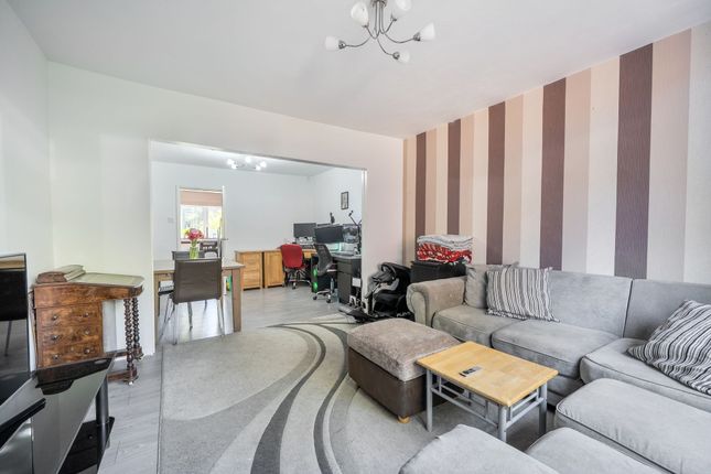 196 Kentwood Hill, Reading photo 2