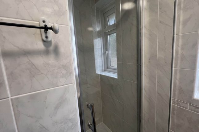 72 Birdbrook Road, London photo 5