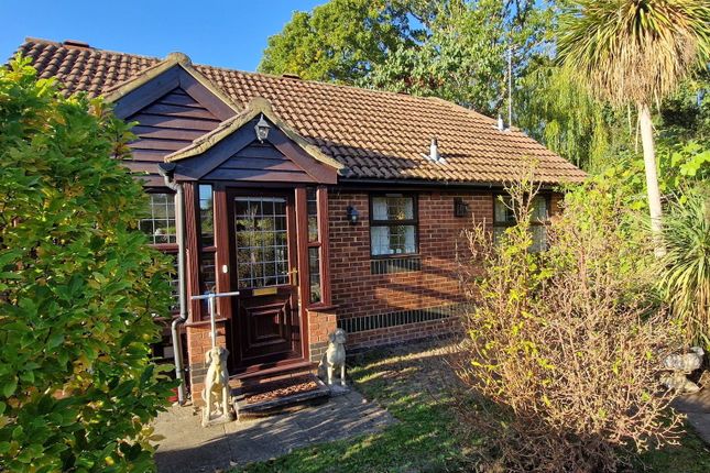 2-bed bungalow on Weston Lea, West Horsley, £529,950