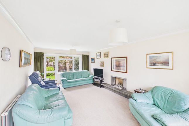 49, Beaulieu Close, Berkshire photo 3