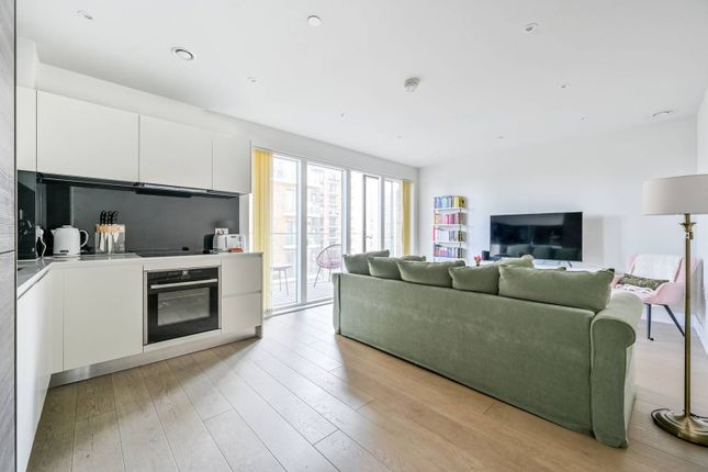 Flat for sale in Pegler Square, Kidbrooke, London