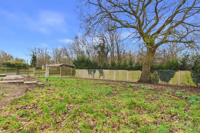 16, Springfield Park, Wykin Road, Hinckley photo 2