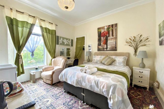 Taormina Guest House, 31, Victoria Street, Tenby photo 4