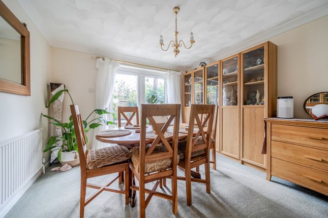 9, Barton Close, Romsey photo 4