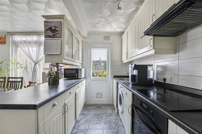 51, Buckingham Avenue, Kent photo 4