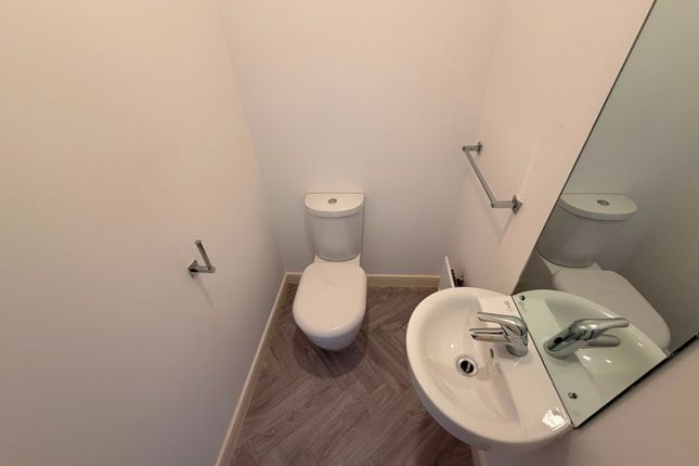 10, Clos Cwm Golau, Merthyr Tydfil photo 3