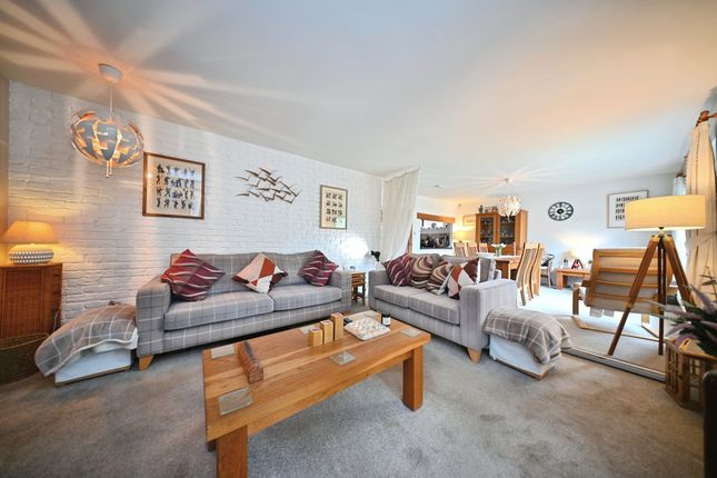 26, Linden Drive, Leicester, Leicester City, LE5 6AH, Leicester photo 2