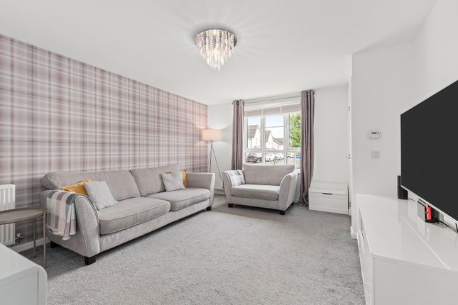 34, Lendrick Drive, Falkirk photo 3