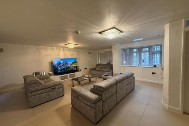22, Badminton Road, Leicester photo 2