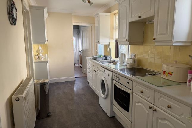 4 Second Avenue, Caister-On-Sea, Great Yarmouth photo 3