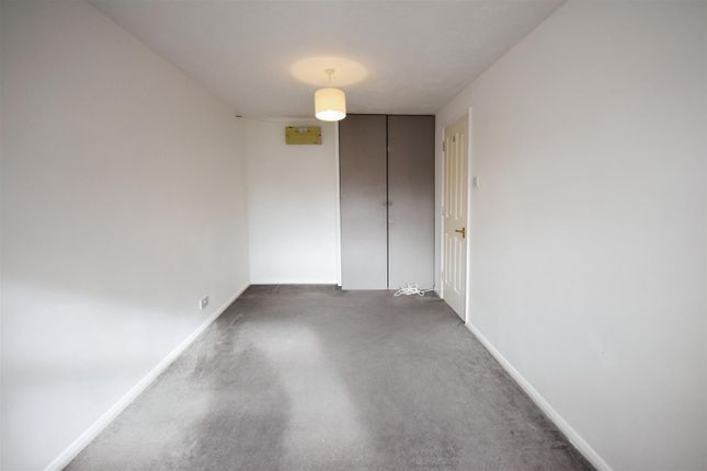 9, Catherine House, Isleworth photo 4
