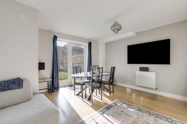 129, Tudor Way, Hertford photo 4