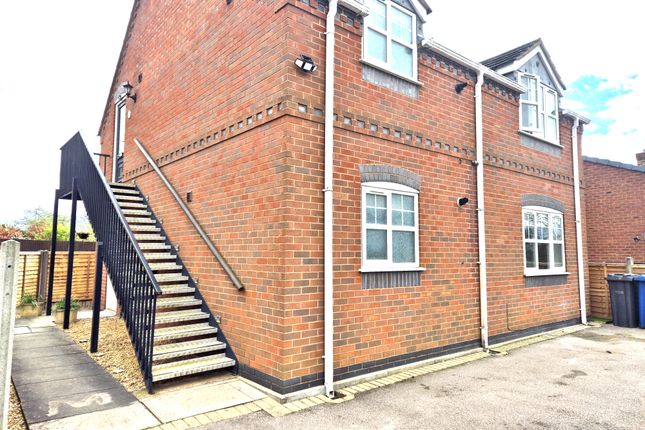 Flat to rent in Bowling Green Avenue, Wilnecote, Tamworth