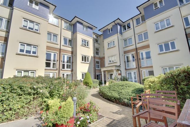 Thumbnail Flat for sale in Alverstone Road, Southsea