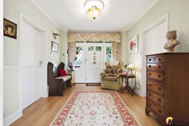 Green Pastures, Harlow Road, Roydon photo 4