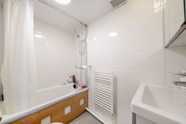 47B, Pelham Road, London photo 4