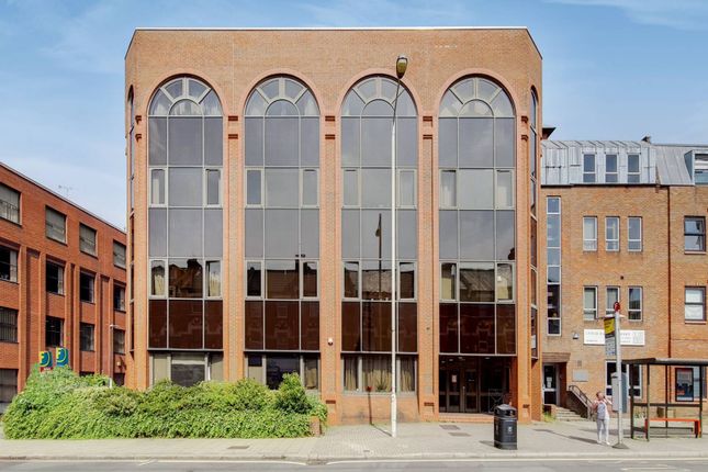Studio studio on Peterborough Road, Harrow, £235,000