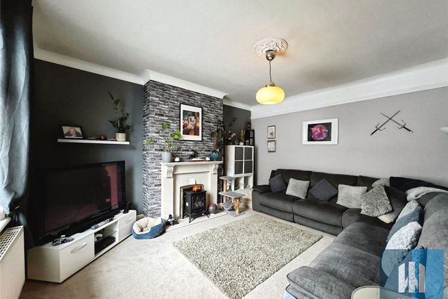 33, Greenside Road, West Yorkshire photo 2