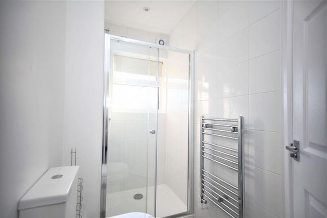 85A Renters Avenue, Hendon photo 5