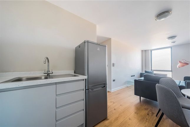 Apartment 505 Quay Central,, 9 Jesse Hartley Way, Merseyside photo 4