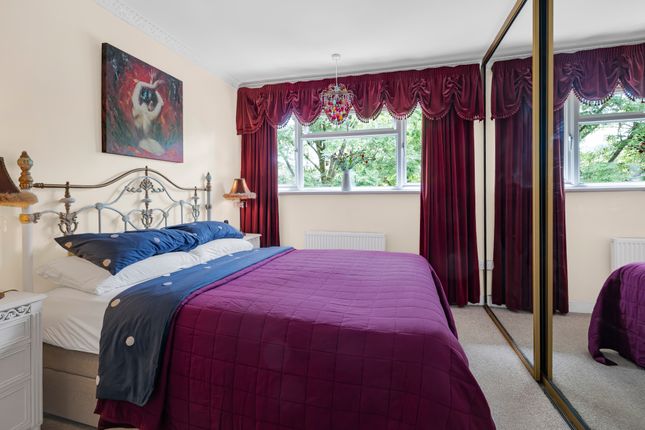 Bedroom 1 (2)
