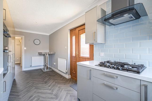 4, Pelican Close, Bideford photo 4