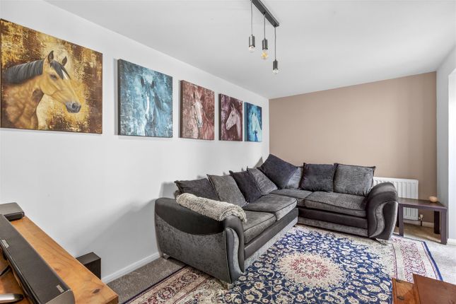 18, Combe Rise, High Wycombe photo 4