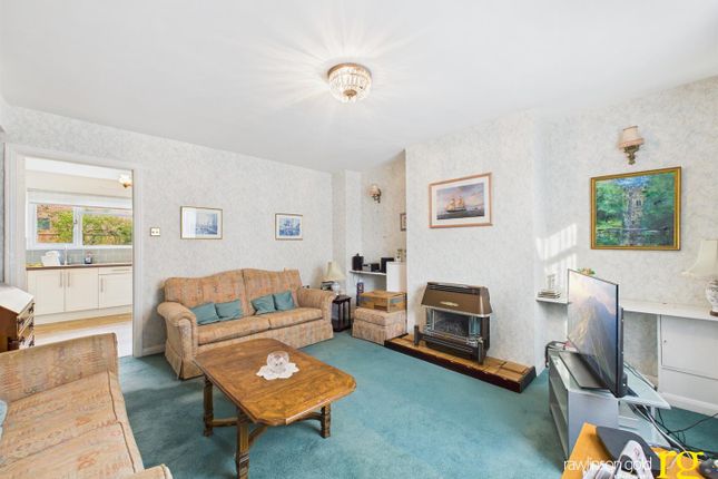 36, Charles Crescent, Harrow photo 3