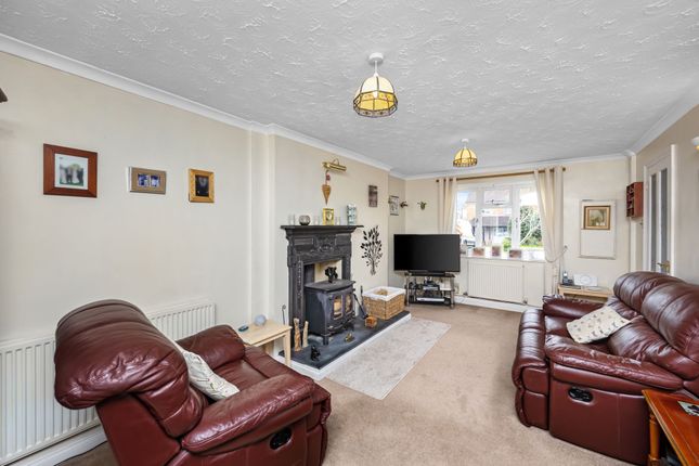 Terraced house for sale in Coombe Hill, Billingshurst