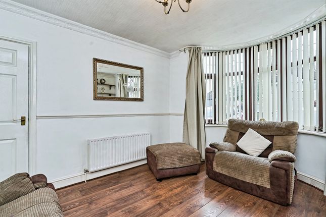 6, Willow Avenue, WOLVERHAMPTON photo 4