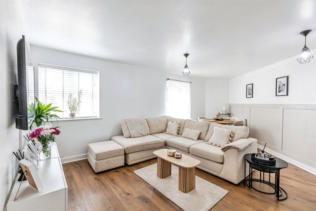 5, Barclay House, Filey Court, Corby photo 4