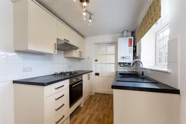 Ivy Cottage, Main Road, Shalfleet photo 5