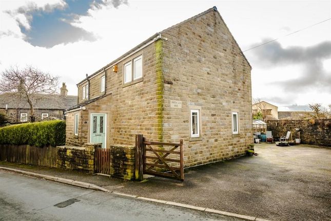 Thumbnail Detached house for sale in Moor Close Lane, Queensbury, Bradford