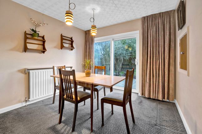 7, The Meadows, Flackwell Heath photo 3