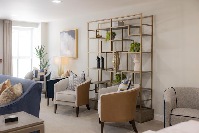 Flat for sale in Woodcote Valley Road, Medford House, Purley