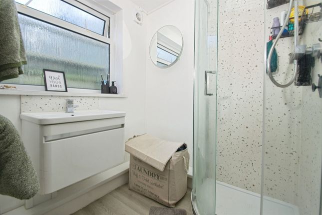 10, Gwendoline Terrace, Maesteg photo 4