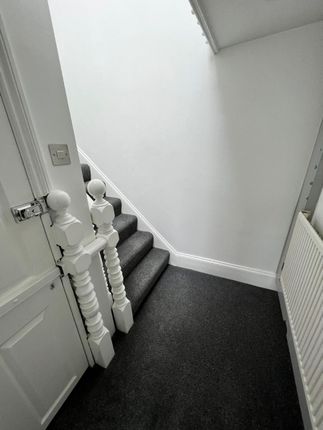 Flat to rent in Second Floor Flat, Christchurch Avenue, London