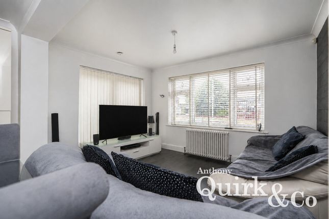 288, Furtherwick Road, Canvey Island photo 3