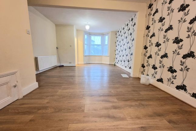 Terraced house for sale in London Road, Grays, Essex