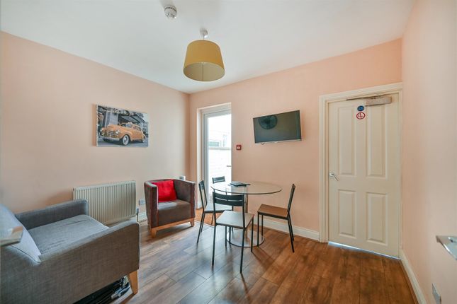 243, Room 2, Waverley Road, Reading photo 4