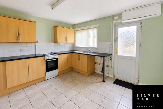 34 Graig Avenue, Llanelli photo 3