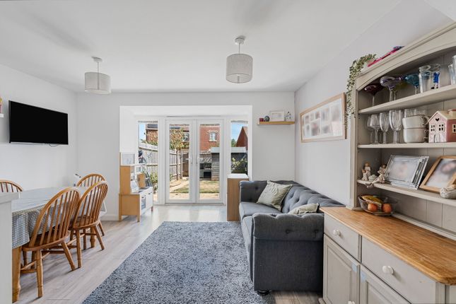 24, Hyperion Lane, Brackley photo 2