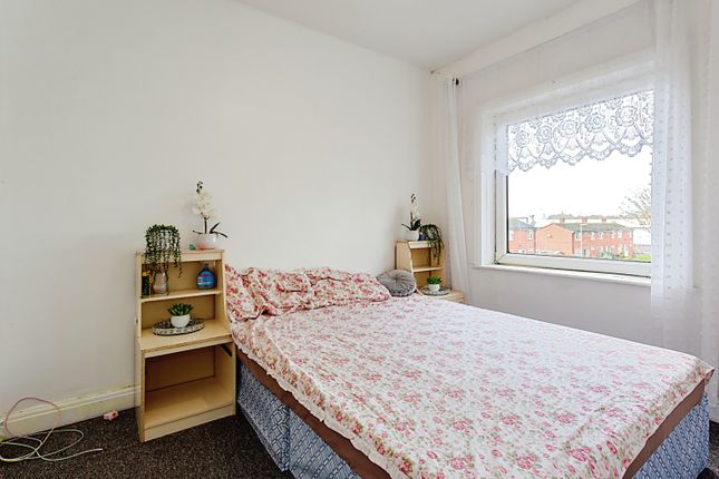 Terraced house for sale in Gordon Avenue, Oldham
