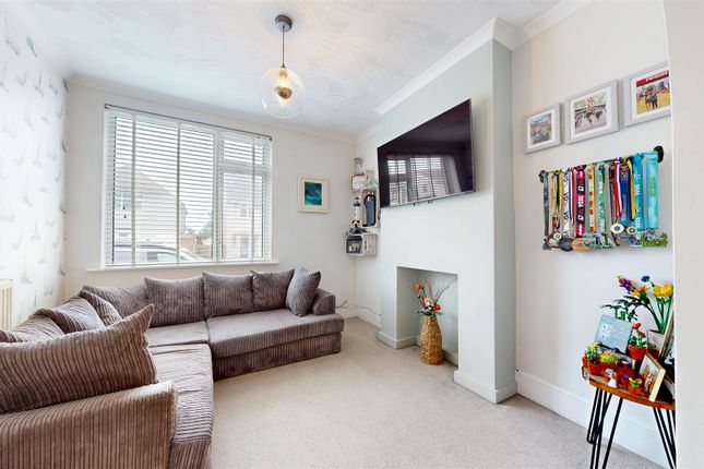 6, Parkmead Road, Weymouth photo 3